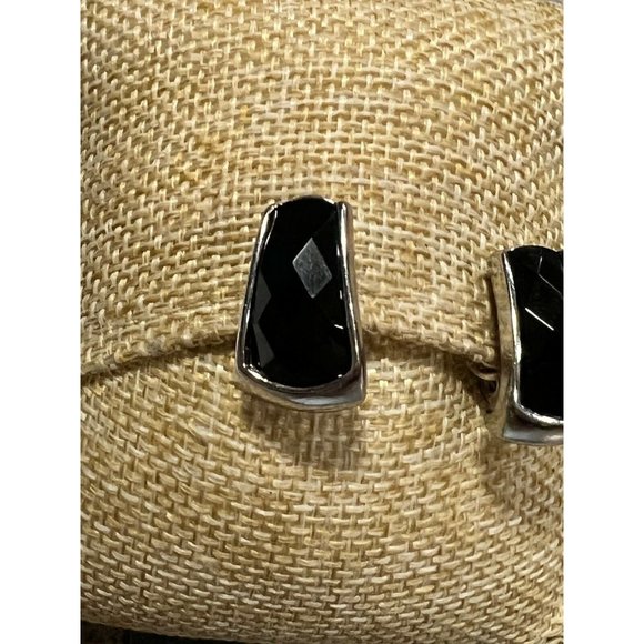 Vintage JJG Black Faceted Rhinestone Clip On Earrings Silver Tone - Picture 2 of 4